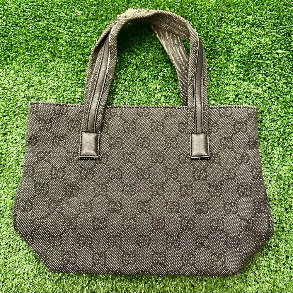 Gucci Gray & Black Purse, 100% Authentic  & Pre-loved